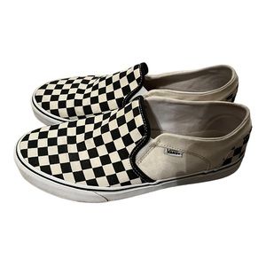 Slip-on checkered Vans